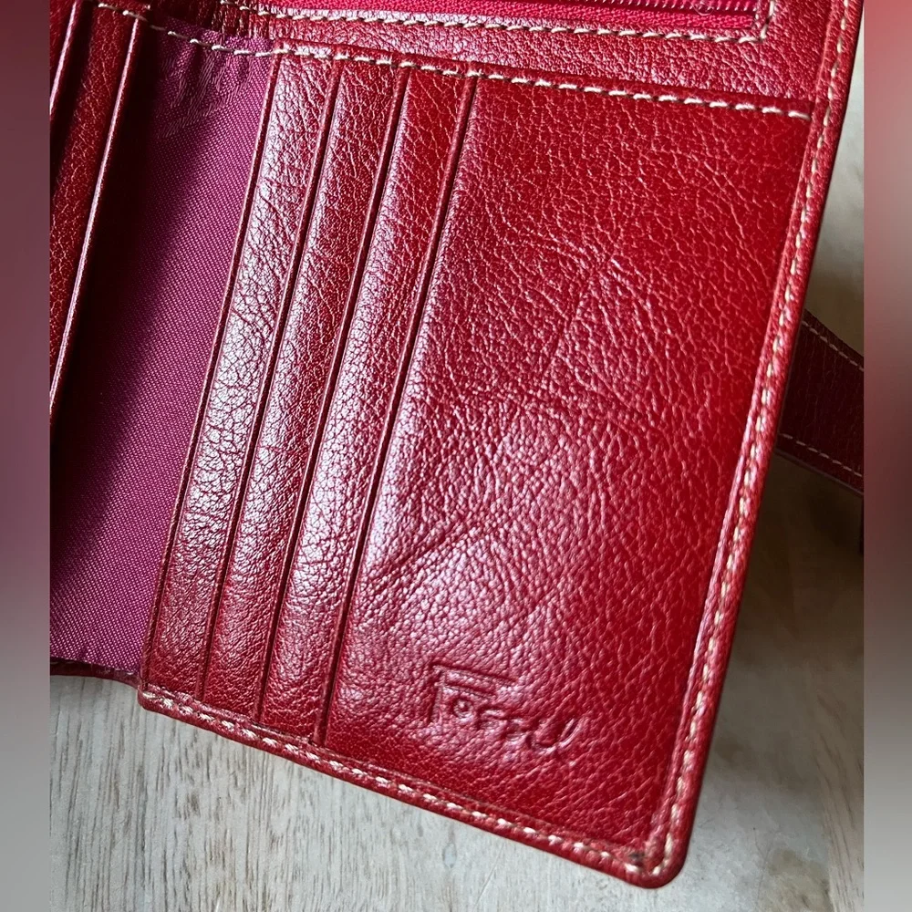 Fossil Red Leather Card Wallet with Silver D-Ring - Picture 6 of 9